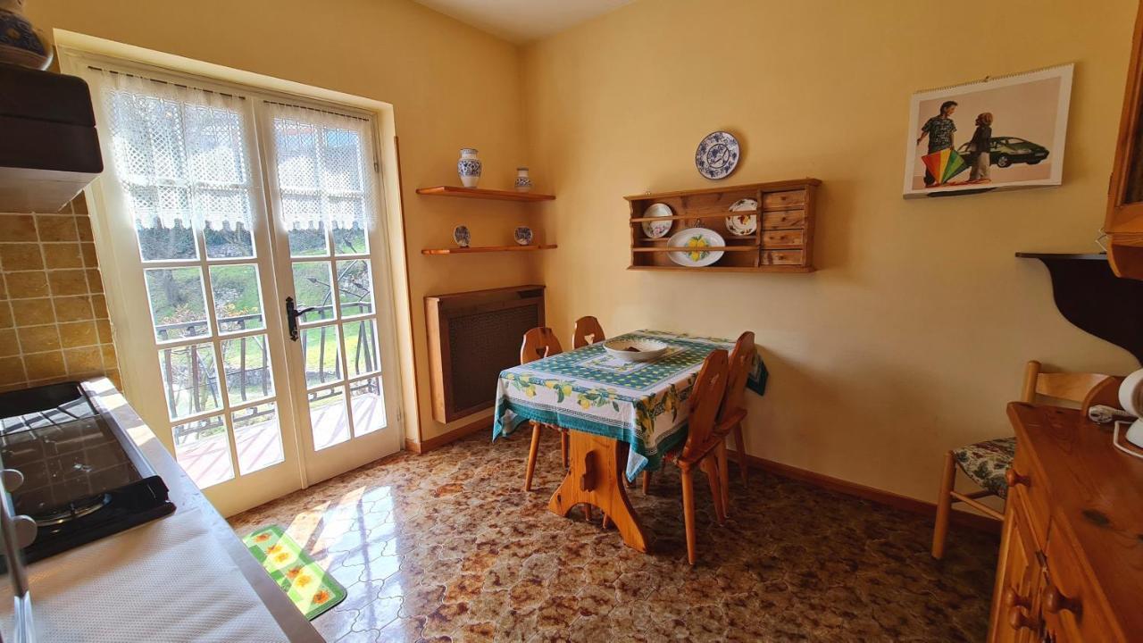Tremosine Country House Casa Marisa Garden And Lake View By Garda Domus Mea מראה חיצוני תמונה